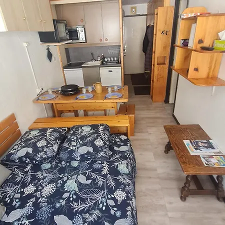 Apartment 6 Personnes In Out *